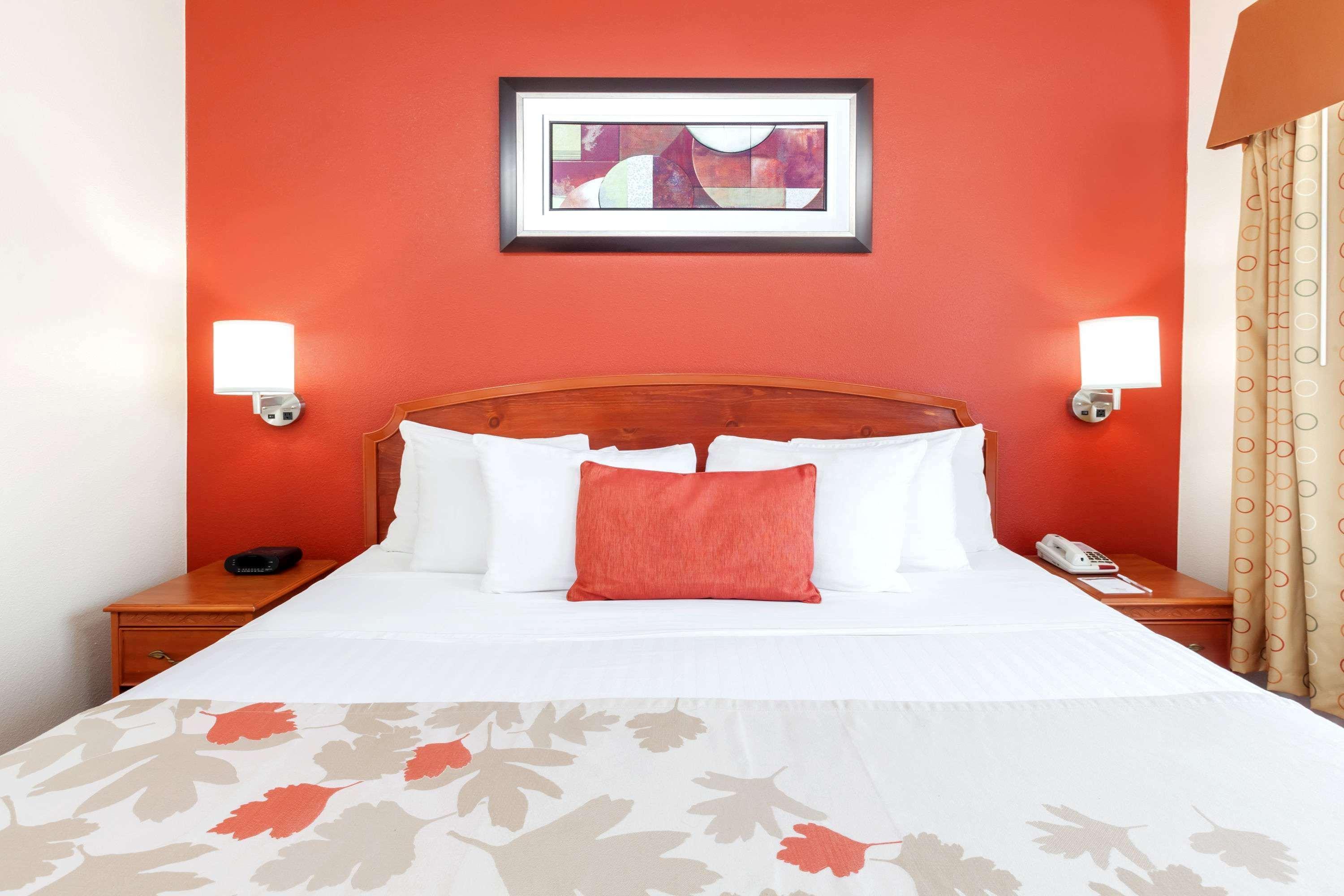 Hotel Hawthorn Dfw South 3*