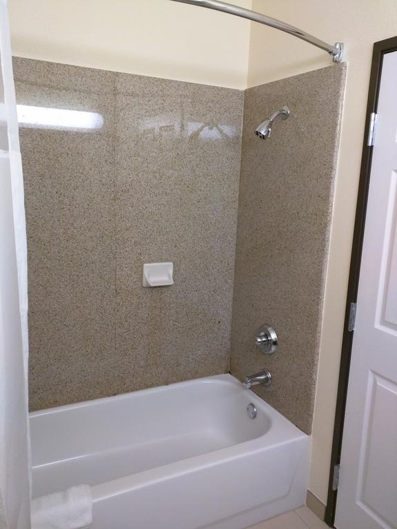 Hawthorn Dfw South Hotel